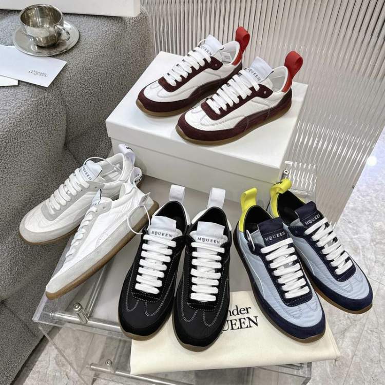 Picture of Alexander McQueen Shoes _SKUAlexanderMcQueensz35-45mnq0211194